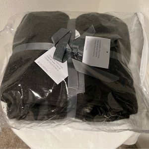 RH CASHMERE TWO-TONE THROW 96x80 CHARCOAL OATMEAL